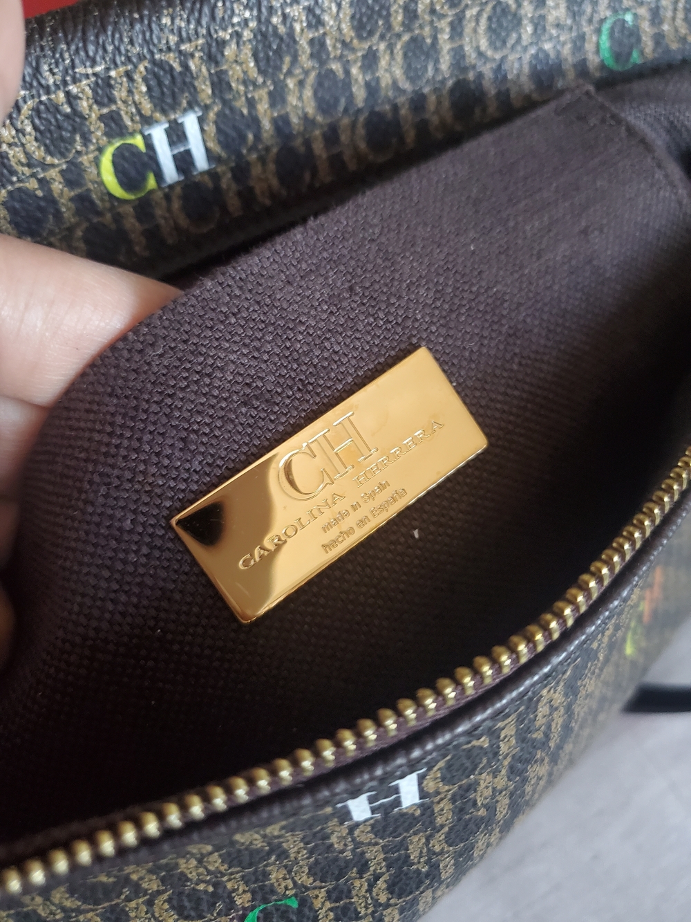 Carolina Herrera Hand Bag - Picture 3 of 6